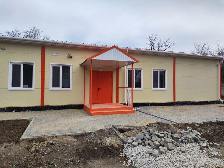 В Нижнегорском районе устанавливают модульные ФАПы