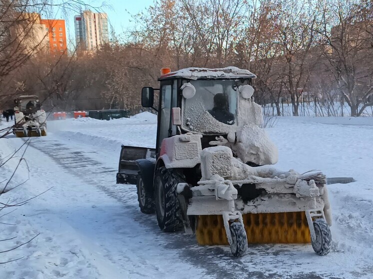 В Свердловской области в 2 раза выросло количество техники, направленной на уборку снега