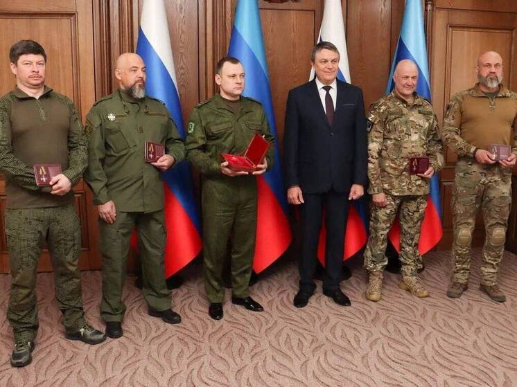 Пасечник вручил награды участникам СВО