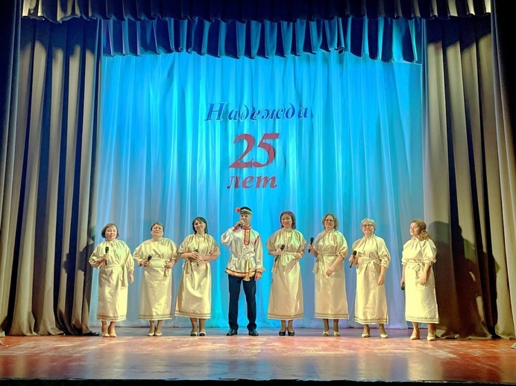 В Красном прошел концерт вокальной группы учителей «Надежда»