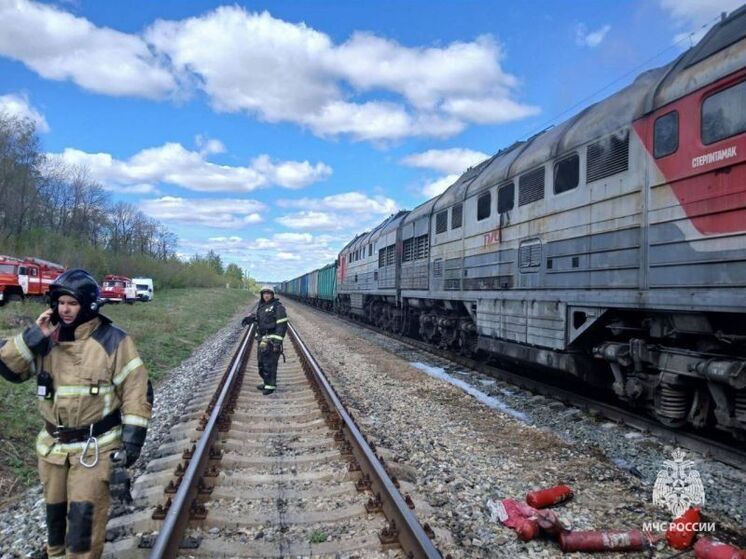 В Башкирии потушили загоревшийся тепловоз