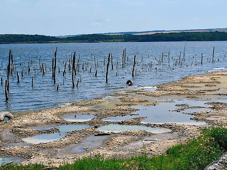 На озере Тамбукан планируют перерабатывать лечебную грязь