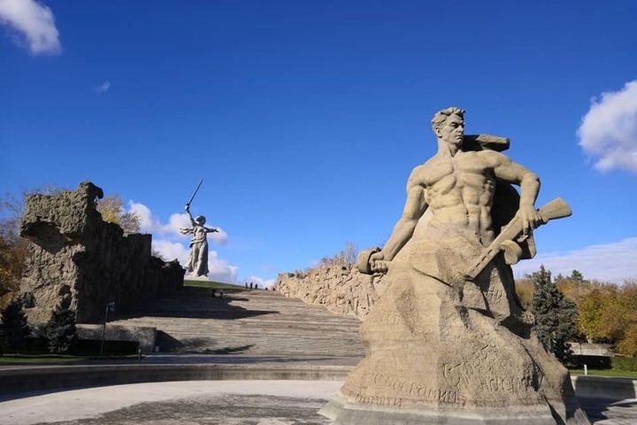 Путин и Лукашенко посетили мемориал в Волгограде