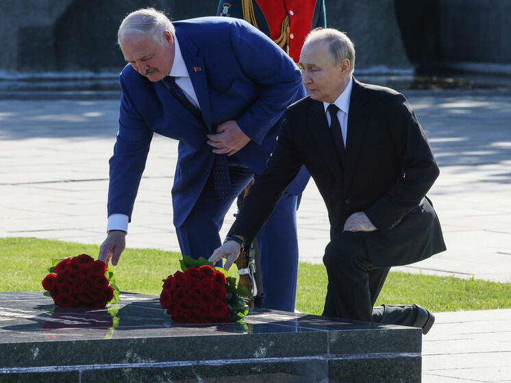 «Следующий этап — война горячая, с оружием в руках»