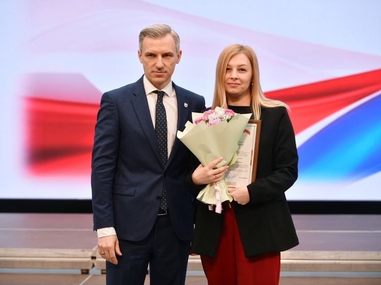 Губернатор Смоленской области Василий Анохин поздравил работников местного самоуправления с профессиональным праздником