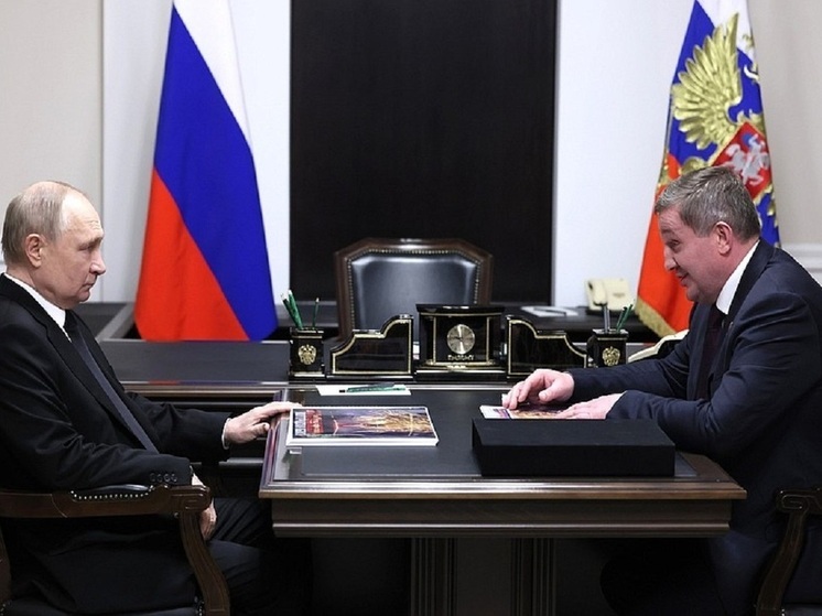 Владимир Путин встретился с губернатором Волгоградской области Андреем Бочаровым