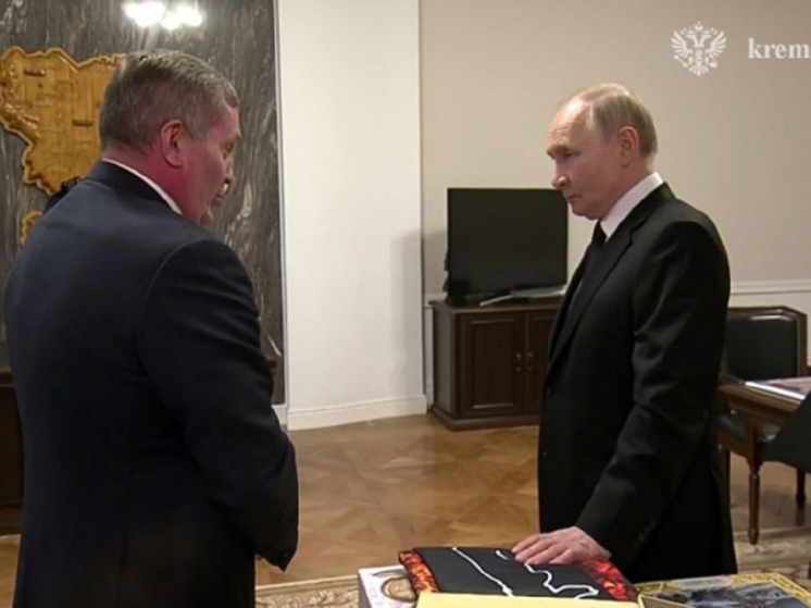 Владимир Путин поддержал предложение назвать волгоградский аэропорт «Сталинградом»