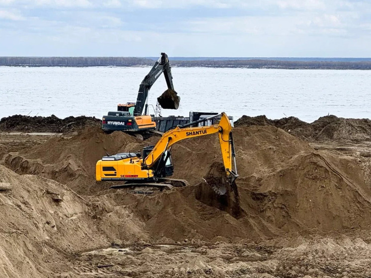 Строительство Ленского моста: подготовка к раннему ледоходу и паводку