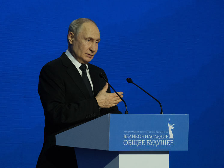 Путин раскрыл содержание разговора с Лукашенко во время поездки по Волгограду