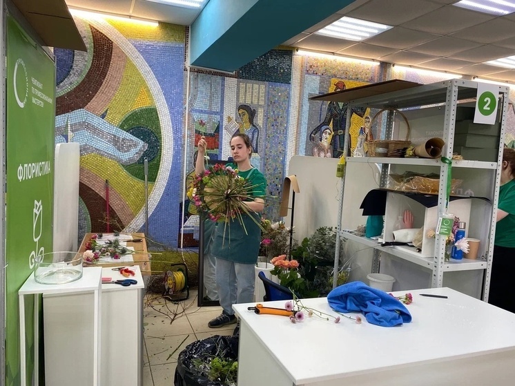 В Смоленске наградили победителей чемпионата «Профессионалы» по компетенции «Флористика»