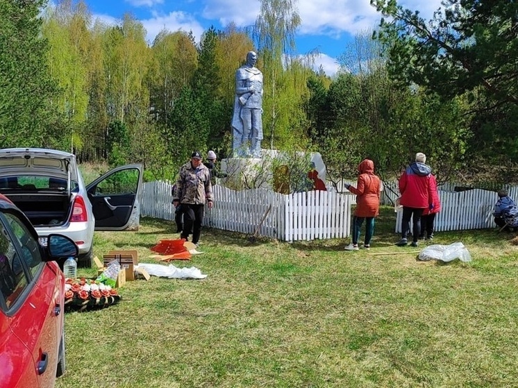 В Селивановском районе  к 9 Мая отремонтировали памятник