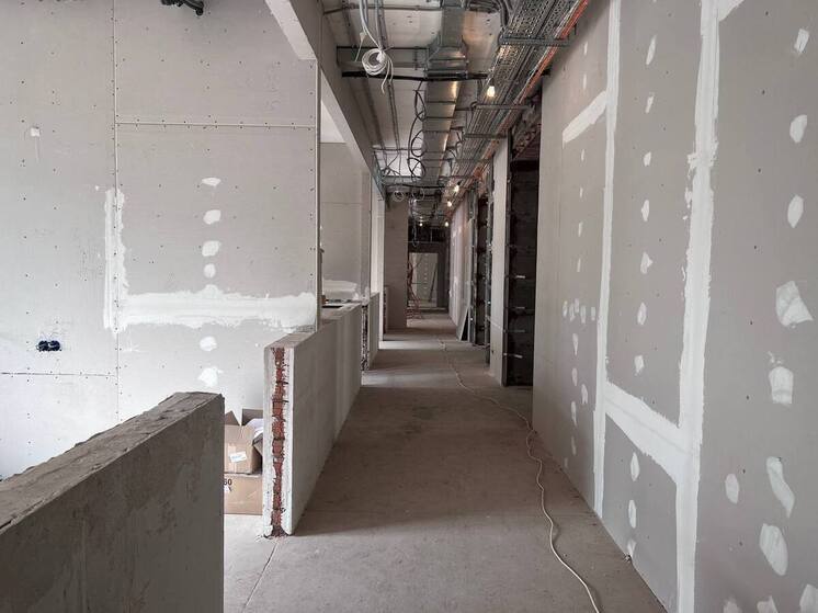 Ратмир Мавилев проверил ход строительства коворкинг-центра в Уфе