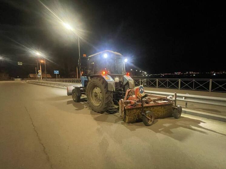 В Иркутске ночью обновляют трамвайные пути