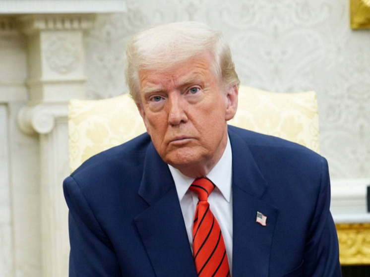 Economist: во время первого срока Трампа чиновники мешали ему говорить с Путиным