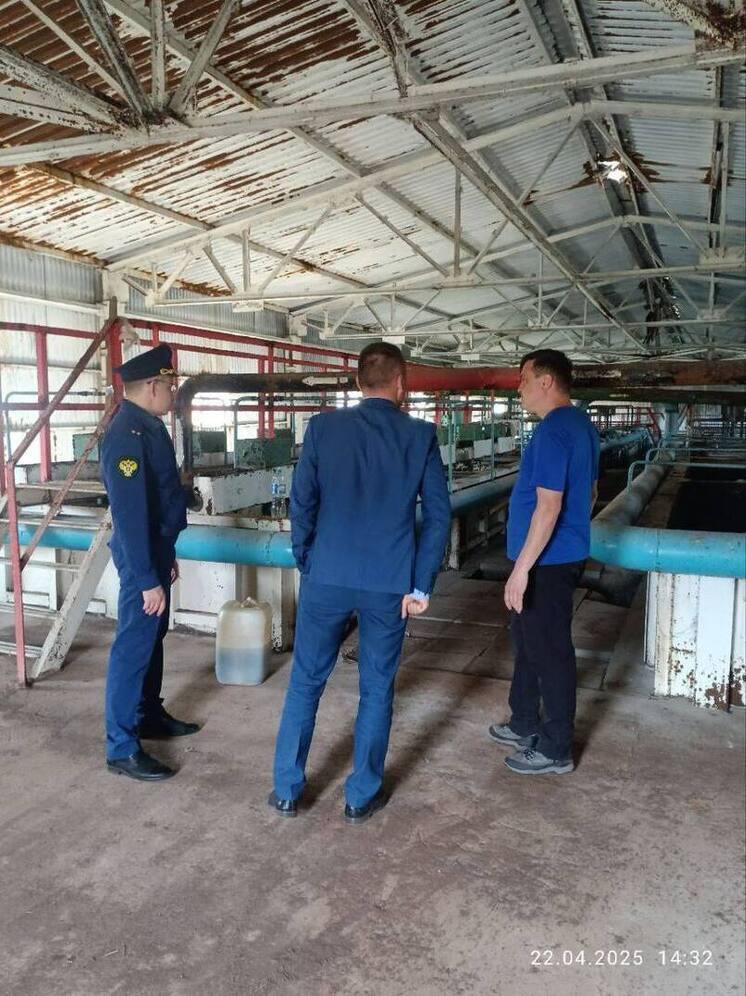 В Шемурше устраняют последствия разлива канализационных стоков