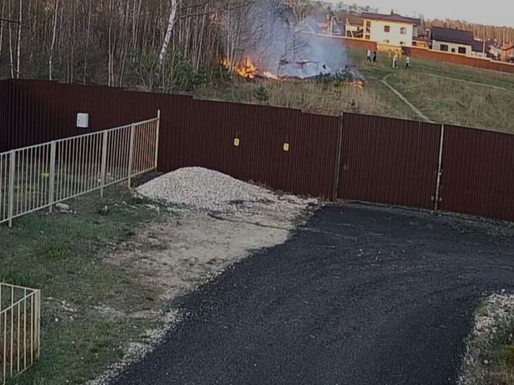 Подозреваемых в поджоге сухой травы сняла камера видеонаблюдения