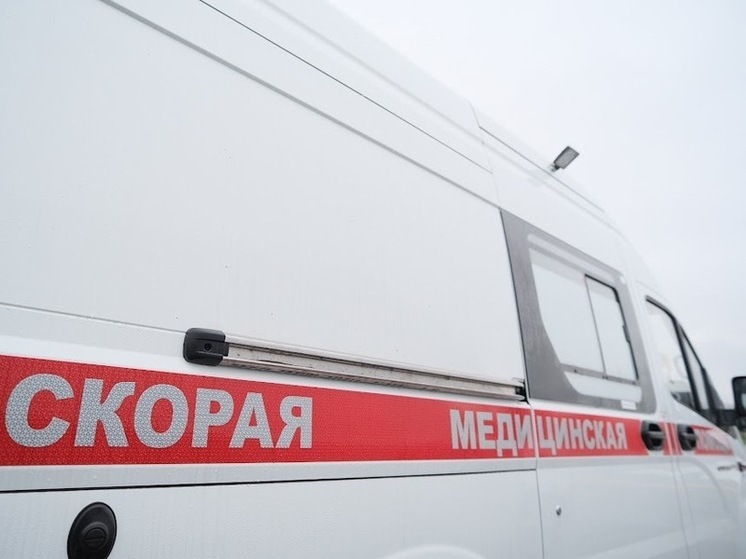 Под Волгоградом при опрокидывании легковушки пострадал водитель