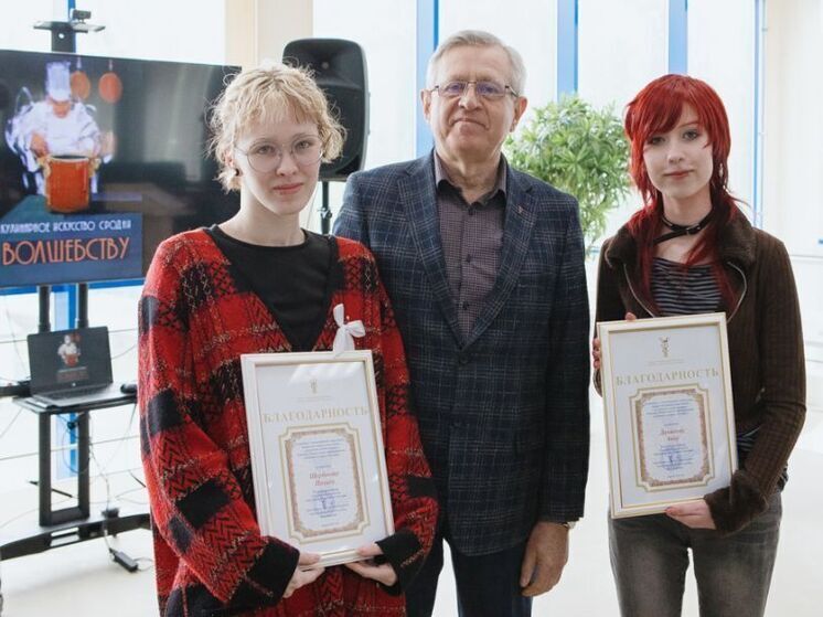 Агитплакат возвращается: в Пензе наградили победителей конкурса «Будем создавать»