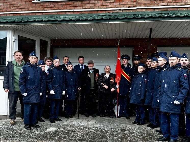  В Оренбурге проходит ежегодная акция “Славим тебя, ветеран!”