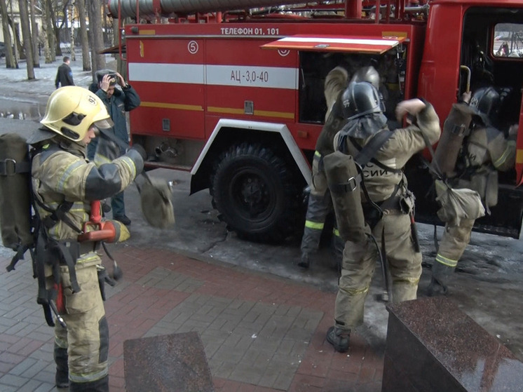 В Волосово прошел парад пожарной техники