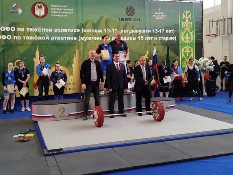 Волгоградская тяжелоатлетка завоевала золото на первенстве ЮФО