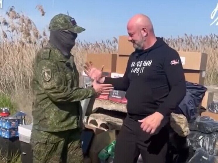 Активисты Народного фронта Херсонской области доставили гумпомощь бойцам СВО