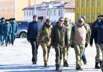 В среду, 30 апреля, на главной площади Анадыря прошла репетиция парада в честь юбилея Победы в Великой Отечественной войне