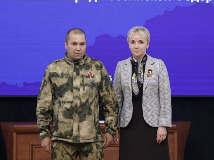 Лучших тружеников ЕАО наградили медалью и орденом 1 мая