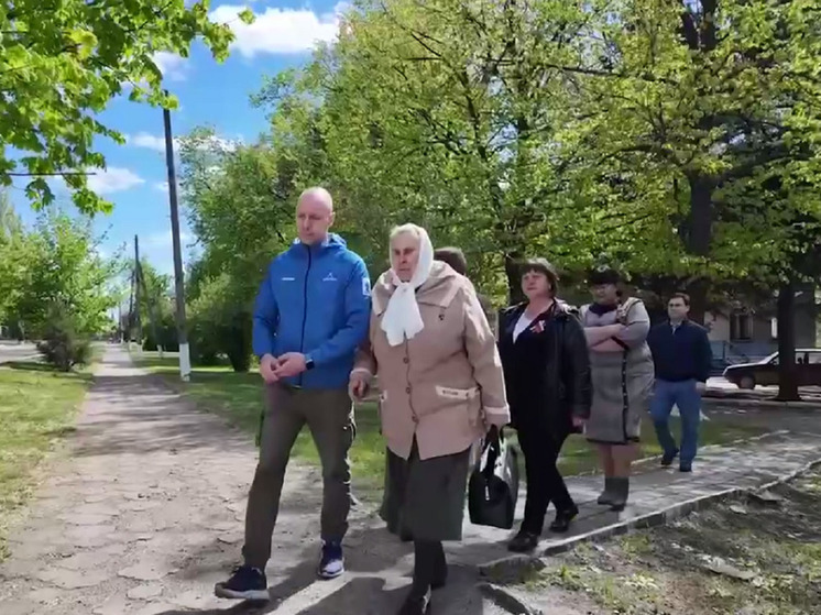 15 тонн гуманитарки привез глава Пуровского района в Донбасс