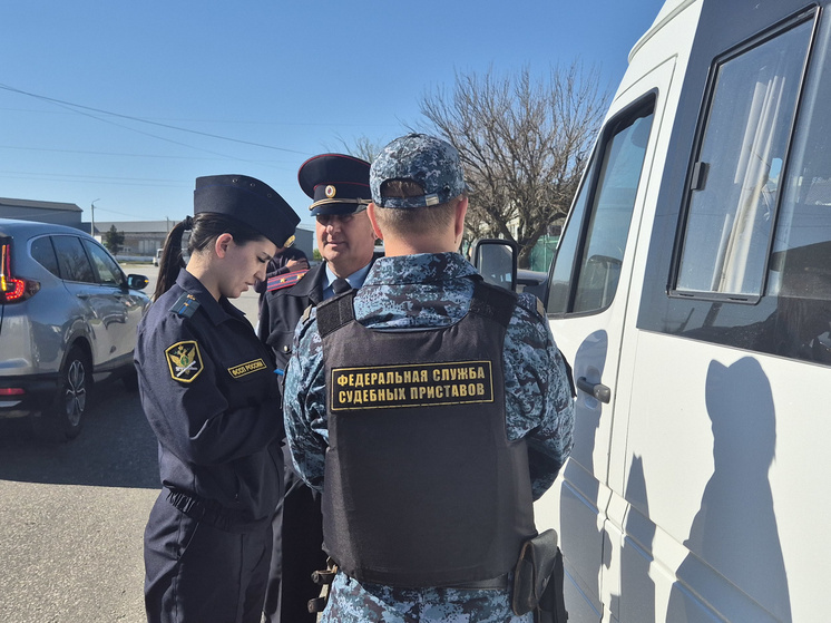Судебные приставы и сотрудники ГИБДД провели совместный рейд на дорогах Евпатории, чтобы выявить должников. Как сообщили в ГУФССП России по Крыму и Севастополю, было найдено 13 граждан, которые не планировали прощаться со своими долгами.