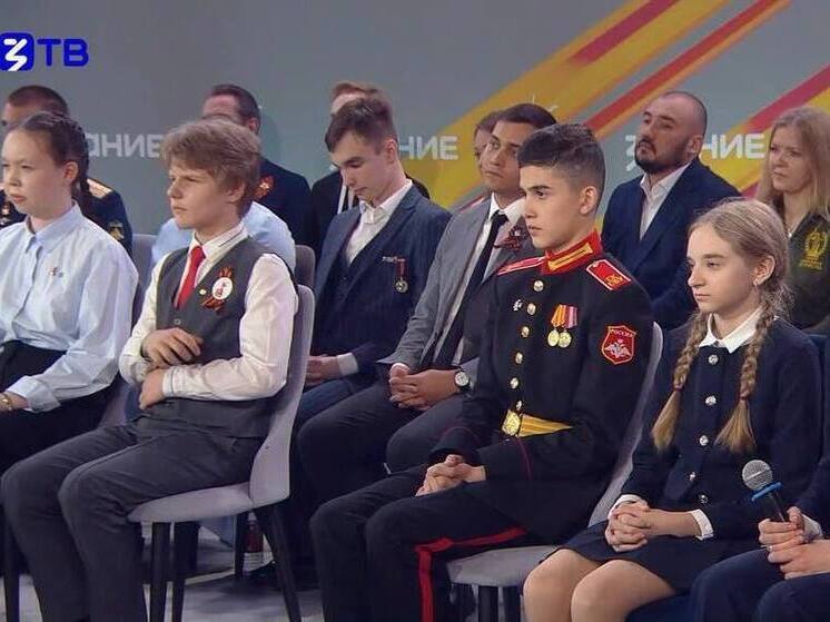 Ученик Северо-Кавказского суворовского училища Владикавказа встретился с Владимиром Путиным