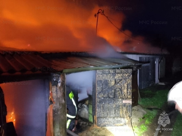 В Козельске ночью вспыхнул пожар