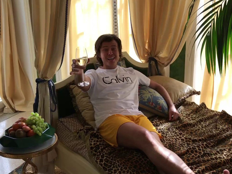 «Я создан не для работы»: Прохор Шаляпин поздравил волгоградцев с 1 Мая