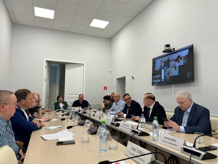 Тулякам объяснили причины массовой гибели медоносных пчел
