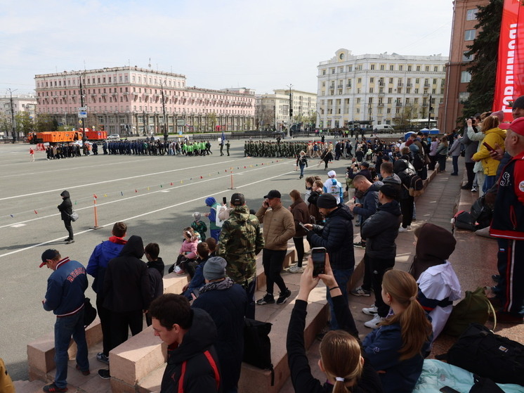Первомайские эстафеты в Челябинске собрали рекордное число участников