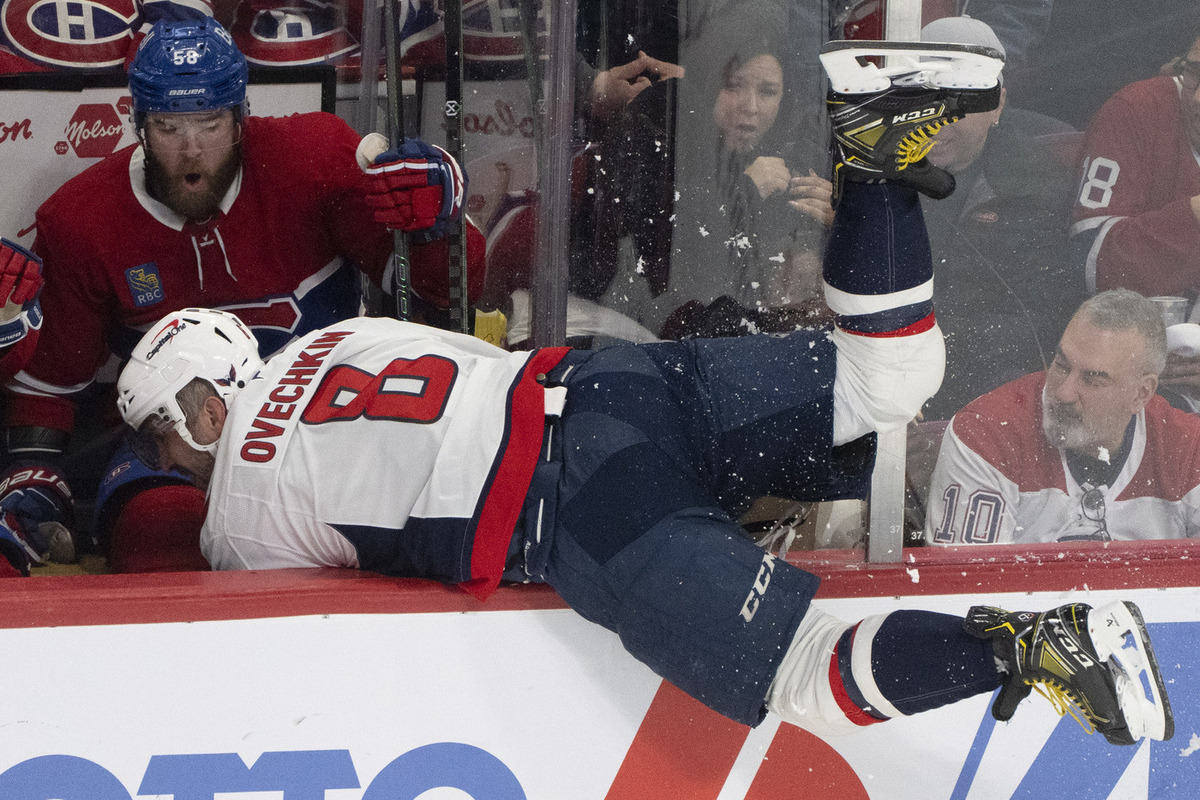 «Вашингтон» пробился в четвертьфинал плей-офф НХЛ впервые с 2018, когда выиграл трофей.