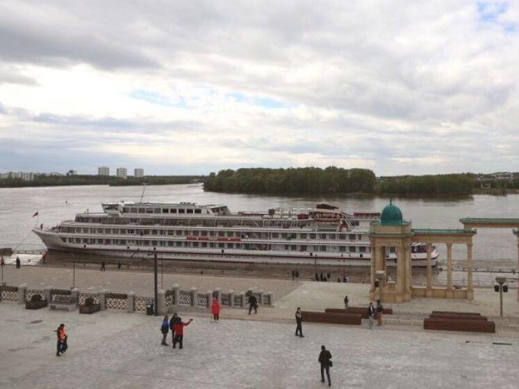 Уфа встретила первый в сезоне круизный лайнер