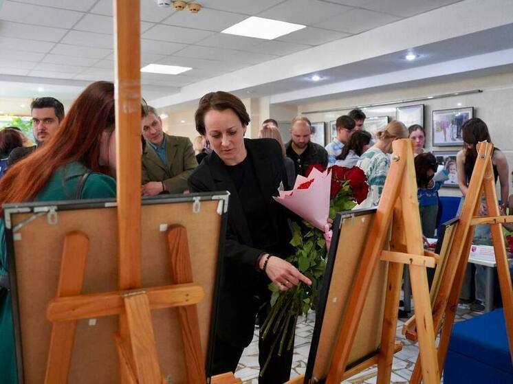 В Симферополе открыли фотовыставку «Путь к храму»