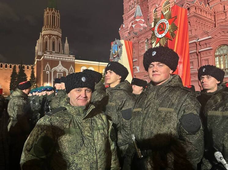 Кубанские казаки приняли участие в ночной репетиции Парада Победы в Москве