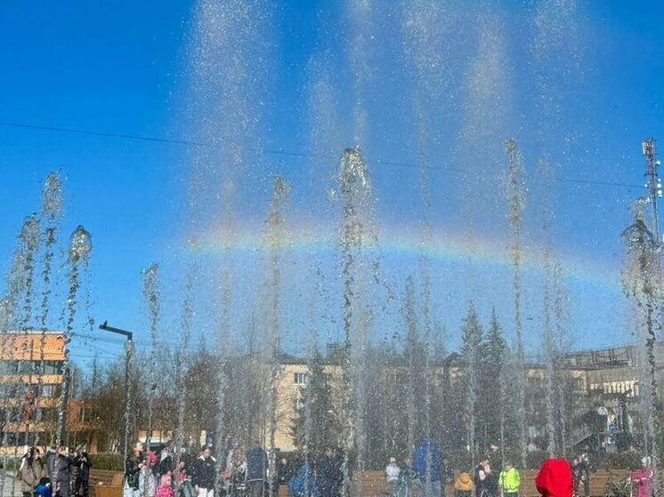В Тосно открыли сезон поющих фонтанов
