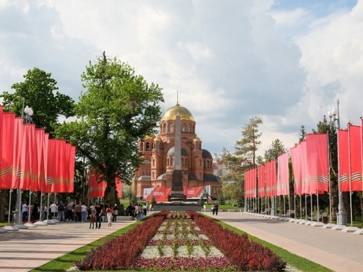 В Волгограде высадили декоративные деревья