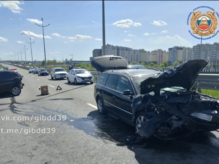 В Калининграде случилось ДТП с тремя пострадавшими