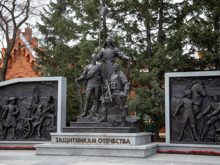 В Благовещенске реконструировали площадь Победы