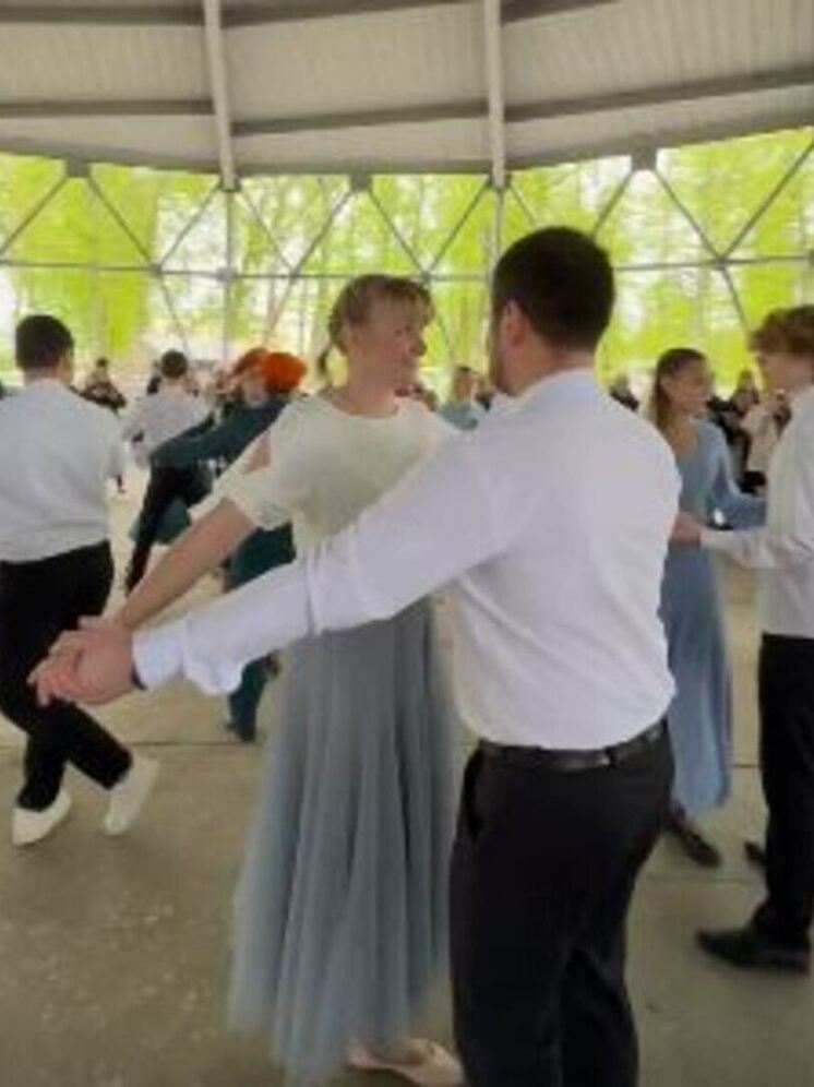 Войсковая часть в Людинове озвучила «Вальс Победы»