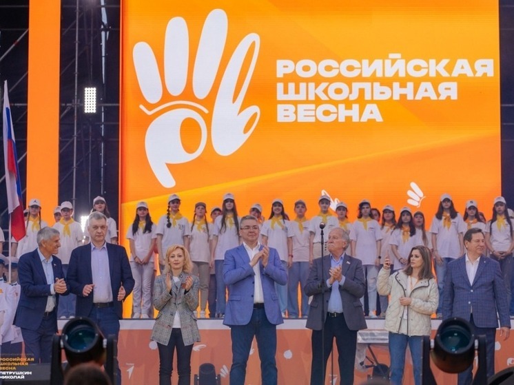 Калмыцкие танцоры заняли второе место в «Российской школьной весне»