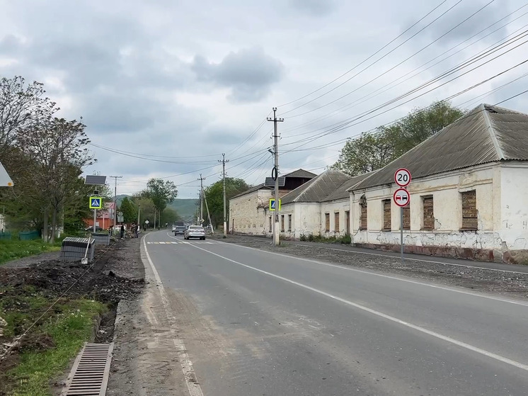 В Сунже приступили к строительству тротуара