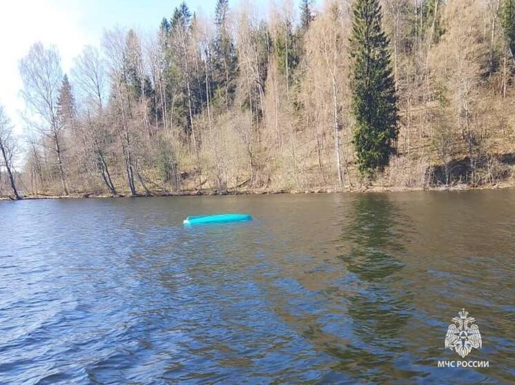 Два байдарочника утонули на озере Ужин Валдайского округа