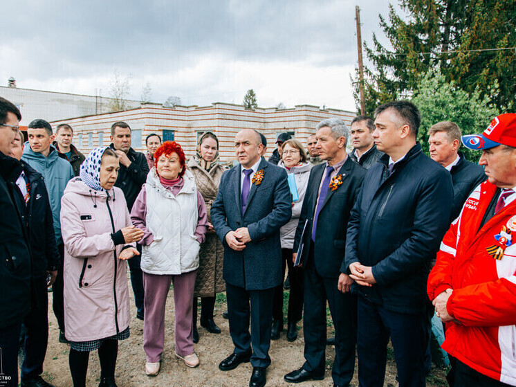 В Урмарском округе обсудили будущее школы, дома культуры и долгостроя