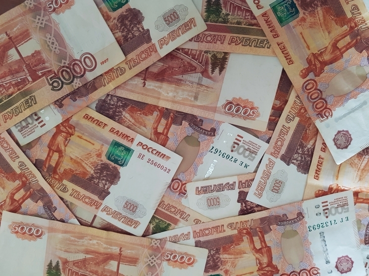 Пенсионерка из Архипо-Осиповки перевела неизвестным около 500 000 рублей
