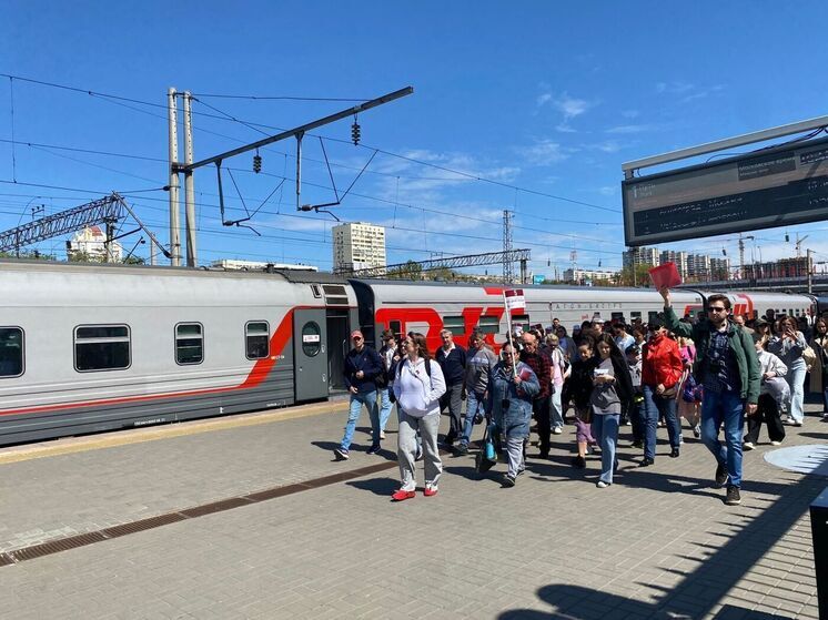 В Волгоград на «Поезде Победы» прибыли почти 800 туристов из Москвы и с Урала